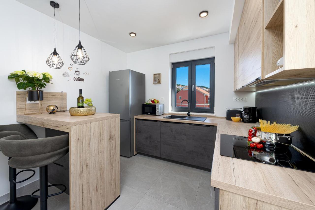 Apartment Skyline ツァヴタット エクステリア 写真